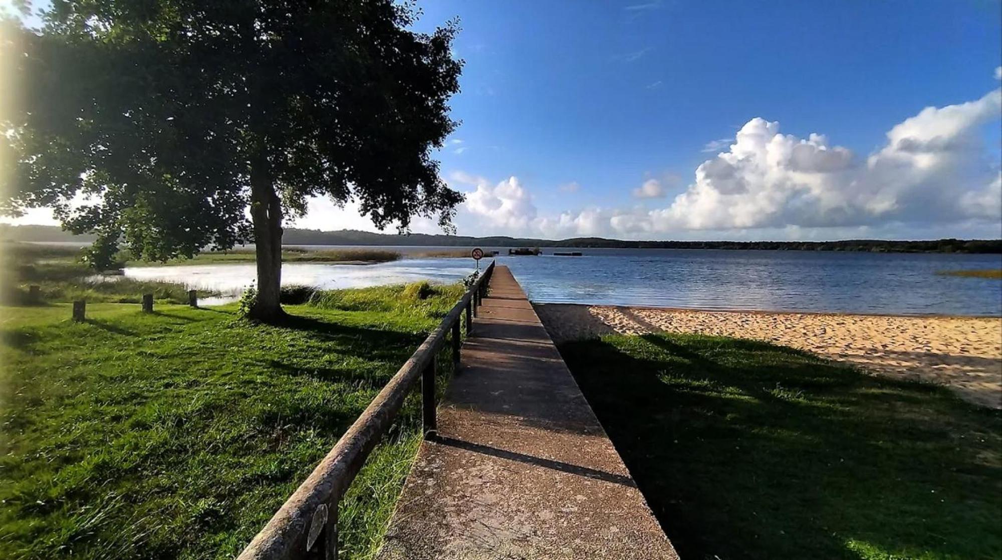 Vk Lake Aureilhan  Екстериор снимка